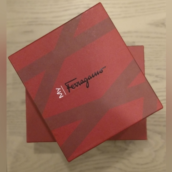 Salvatore Ferragamo Gift Boxes & Small Dust Bag Bundle - Picture 5 of 7